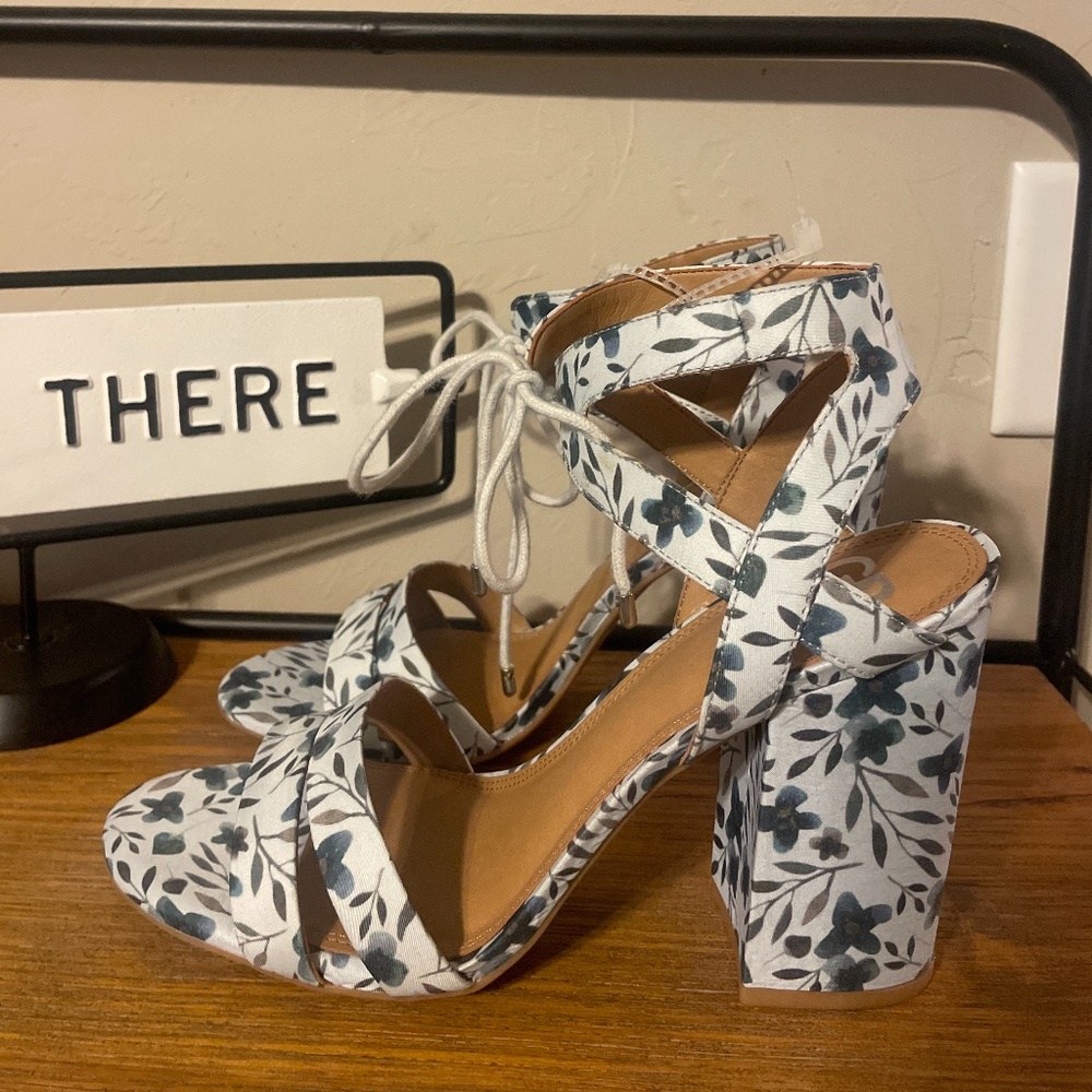 Gianni Bini Blue Floral Lace Up Block Heel